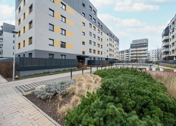 One Bedroom Apartment Nadodrze With Free Garage Wroclaw By Noclegi Renters