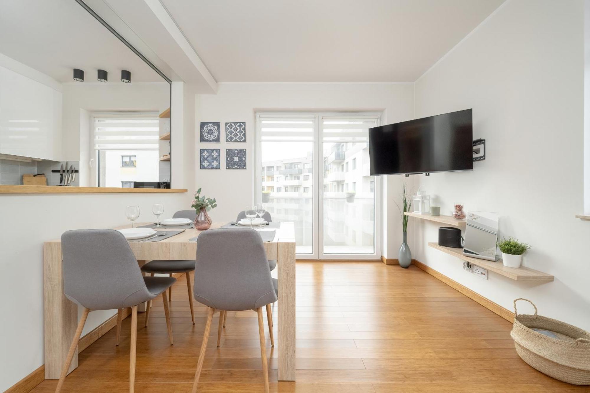 One Bedroom Nadodrze With Free Garage By Renters Wroclaw